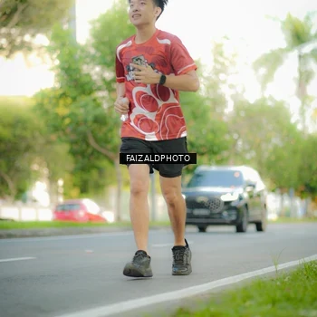 Runner Photo 8010902