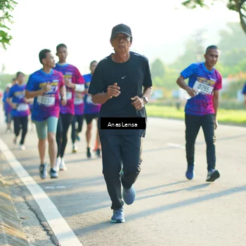 Runner Photo 8010943