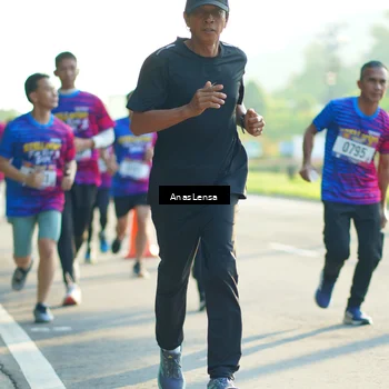 Runner Photo 8010948
