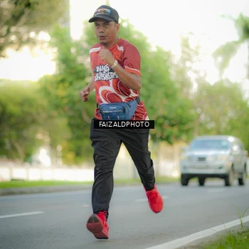 Runner Photo 8011040