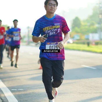 Runner Photo 8011045