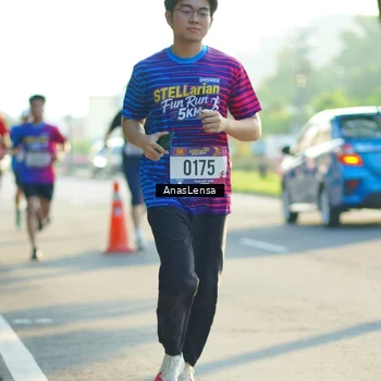 Runner Photo 8011065
