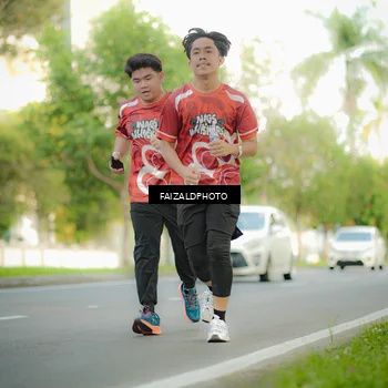 Runner Photo 8011072