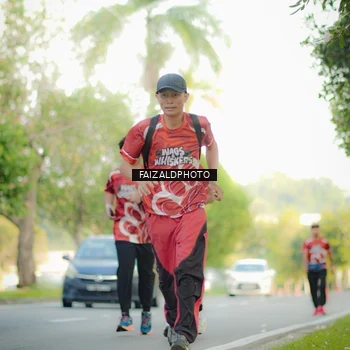 Runner Photo 8011080