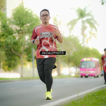 Runner Photo 8011083