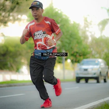 Runner Photo 8011139