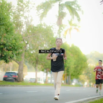 Runner Photo 8011180