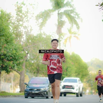 Runner Photo 8011220