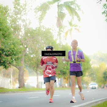 Runner Photo 8011320