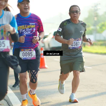 Runner Photo 8011671
