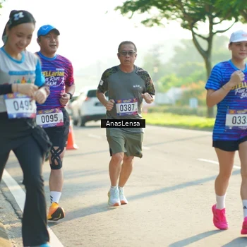 Runner Photo 8011676