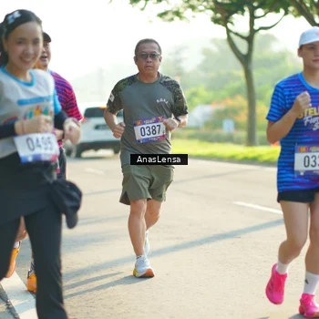 Runner Photo 8011679