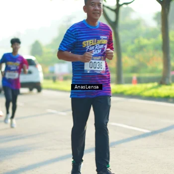 Runner Photo 8011768