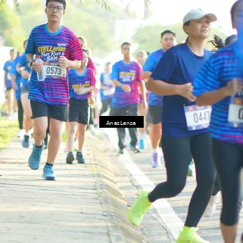 Runner Photo 8012010