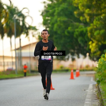 Runner Photo 8012042