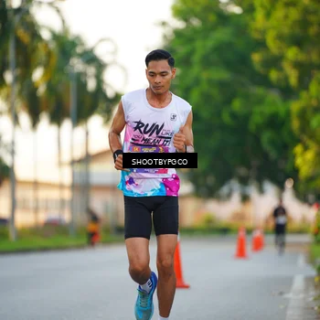 Runner Photo 8012043