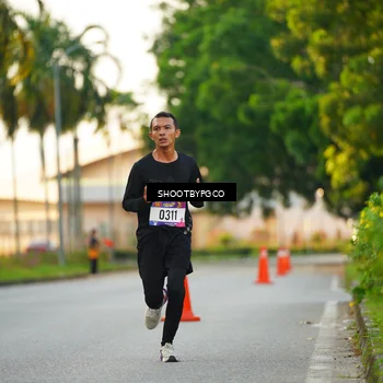 Runner Photo 8012046