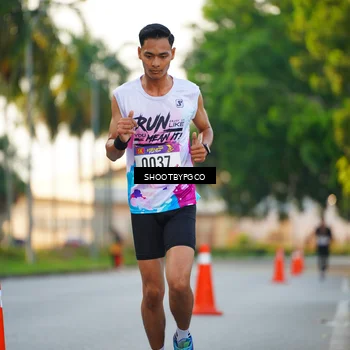 Runner Photo 8012049