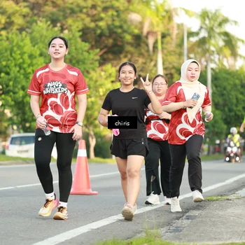 Runner Photo 8012100