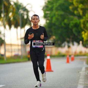Runner Photo 8012114