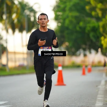 Runner Photo 8012123