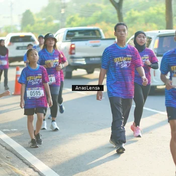 Runner Photo 8012279
