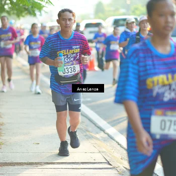 Runner Photo 8012411
