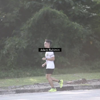 Runner Photo 8012653