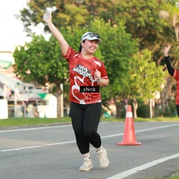 Runner Photo 8012659