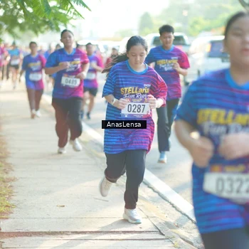 Runner Photo 8012712