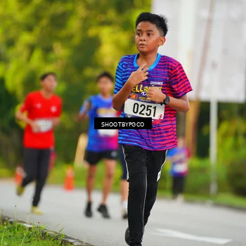 Runner Photo 8012800