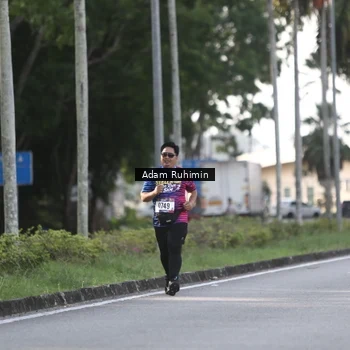 Runner Photo 8012802