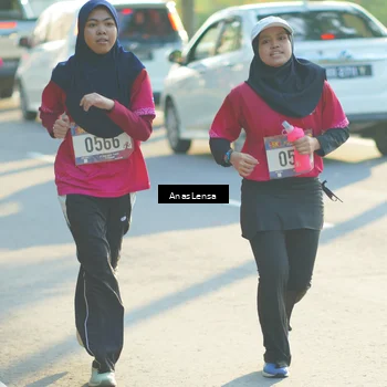 Runner Photo 8012806