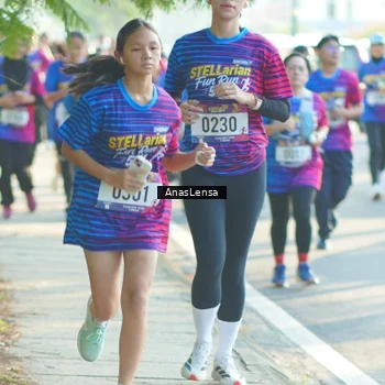 Runner Photo 8012938