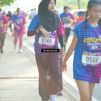 Runner Photo 8013671