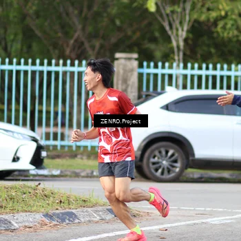 Runner Photo 8013672
