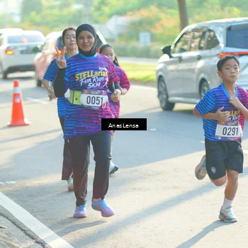 Runner Photo 8013793