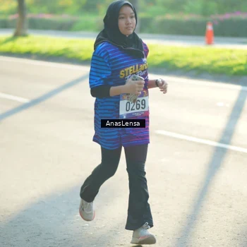 Runner Photo 8013990