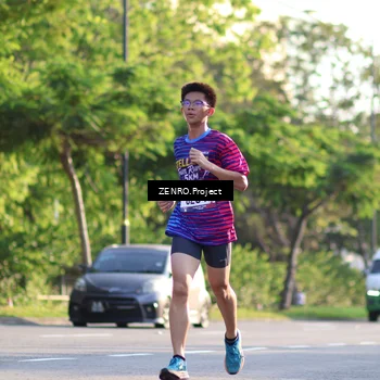 Runner Photo 8015002