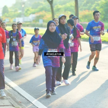 Runner Photo 8015012