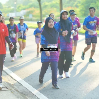 Runner Photo 8015015
