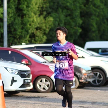 Runner Photo 8015024