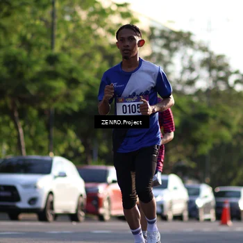 Runner Photo 8015029