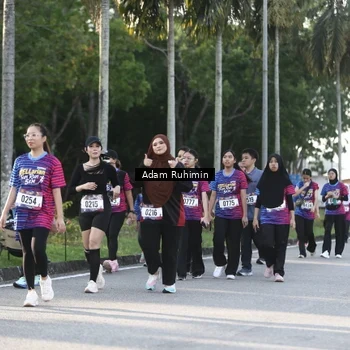 Runner Photo 8015030