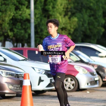 Runner Photo 8015099