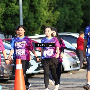 Runner Photo 8015100