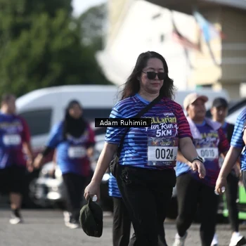 Runner Photo 8015110
