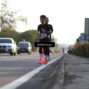 Runner Photo 8015157