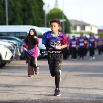 Runner Photo 8015204