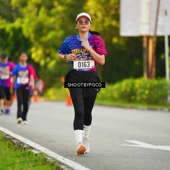 Runner Photo 8015210